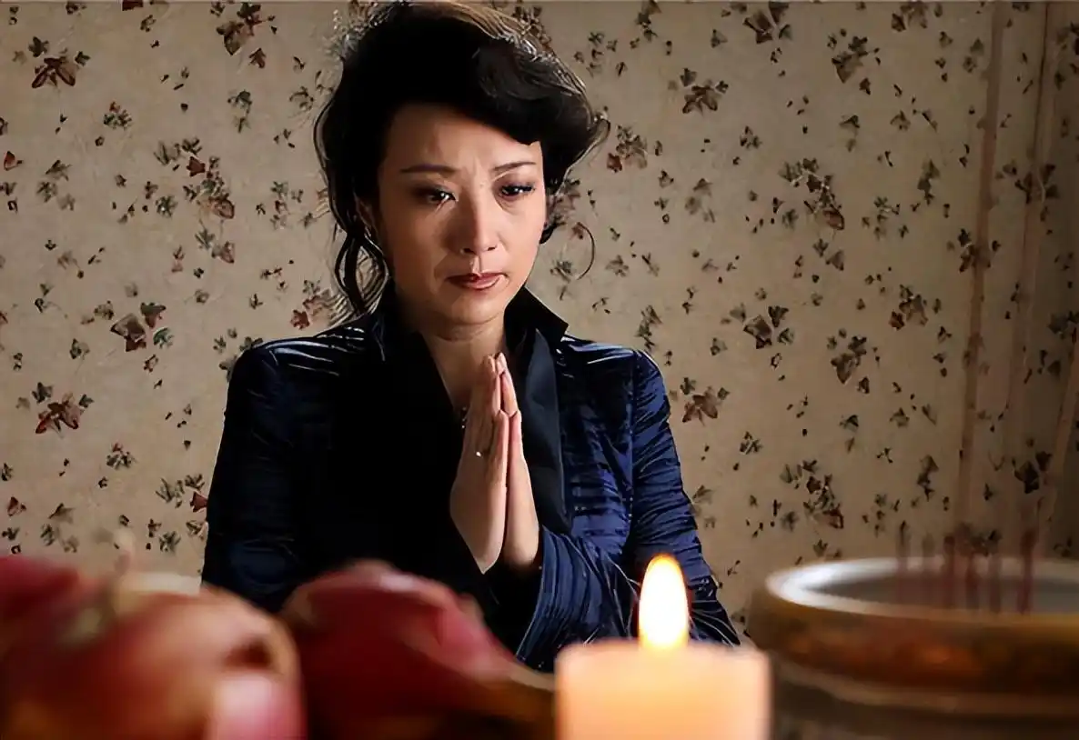 有什么没有黑料的明星吗,_不参与炒作的女星_坚持不整容的女星
